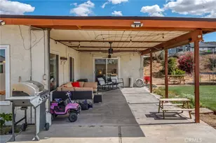 13740 Hidden Valley Rd, Victorville, CA 92395 - Photo 23