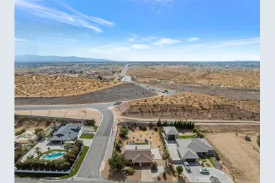 13740 Hidden Valley, Victorville, CA 92395 - Photo 27