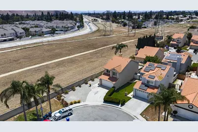11394 Azure Court, Fontana, CA 92337 - Photo 35