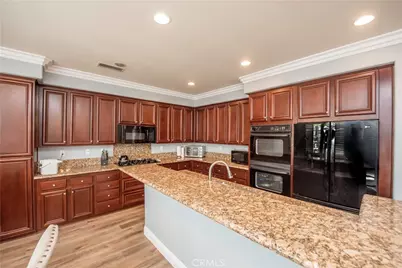 2815 Douglas Way, Corona, CA 92882 - Photo 3