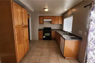 7964 Pinehurst, Highland, CA 92346 - Photo 7