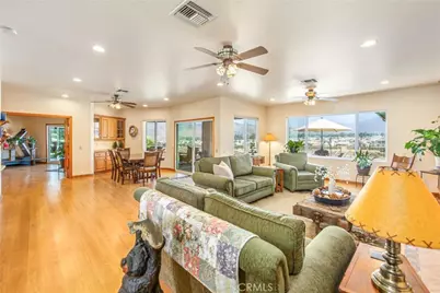 35102 Persimmon, Yucaipa, CA 92399 - Photo 7