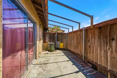 16600 Terrace #F, Fontana, CA 92335 - Photo 19