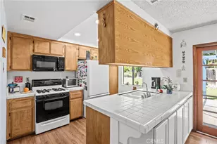 1171 Canyon View Ln, Colton, CA 92324 - Photo 7