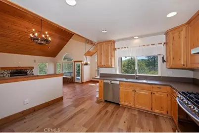 992 Sandalwood, Lake Arrowhead, CA 92352 - Photo 19