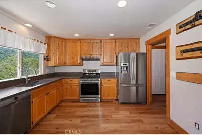 992 Sandalwood, Lake Arrowhead, CA 92352 - Photo 17
