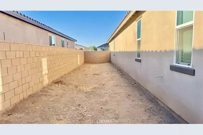 11977 Galeta, Victorville, CA 92392 - Photo 3