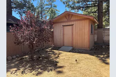 329 Downey, Big Bear City, CA 92314 - Photo 27
