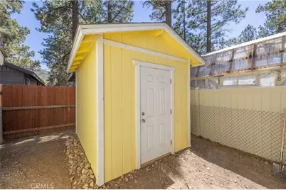 863 B Lane, Big Bear City, CA 92314 - Photo 25