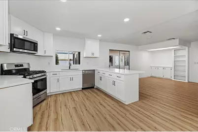 1462 Rainbrook Way, Corona, CA 92882 - Photo 11