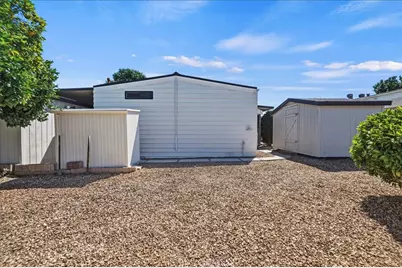 1462 Rainbrook Way, Corona, CA 92882 - Photo 33