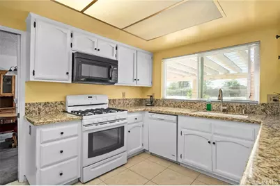 4921 Rock Court, Jurupa Valley, CA 91752 - Photo 15