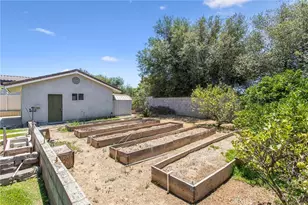 35653 Oak Creek, Yucaipa, CA 92399 - Photo 33