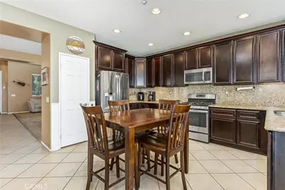 28575 Cherokee Rose, Highland, CA 92346 - Photo 13