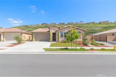 2690 Santa Fiora Drive, Corona, CA 92882 - Photo 3