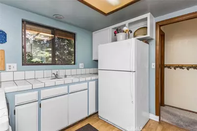 24634 Bernard Drive, Crestline, CA 92325 - Photo 13