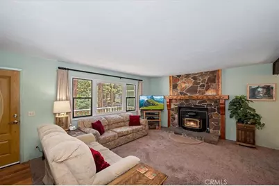 336 E Aeroplane Boulevard, Big Bear City, CA 92314 - Photo 9