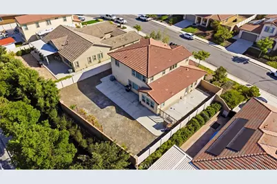 35416 Oakstone Creek Court, Winchester, CA 92596 - Photo 35