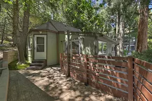 856 Virginia Ct, Lake Arrowhead, CA 92352 - Photo 1