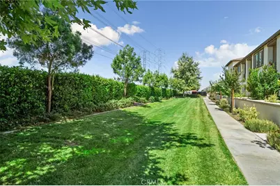 3860 S Oasis Paseo #6, Ontario, CA 91761 - Photo 5