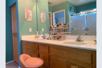 33111 Eagle Point, Yucaipa, CA 92399 - Photo 11