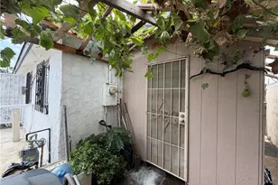 1249 W 90th Pl, Los Angeles, CA 90044 - Photo 11
