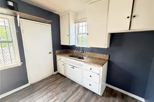 1249 W 90th Pl, Los Angeles, CA 90044 - Photo 19