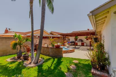 9331 La Cortinilla Avenue, Fountain Valley, CA 92708 - Photo 25