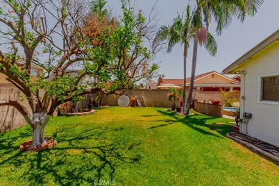9331 La Cortinilla Avenue, Fountain Valley, CA 92708 - Photo 17