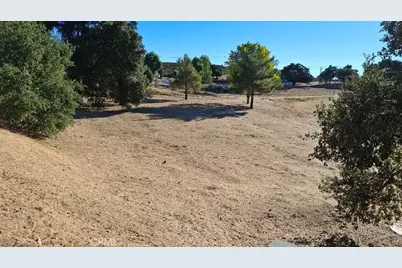 47515 Woodcliff Drive, Banning, CA 92220 - Photo 11