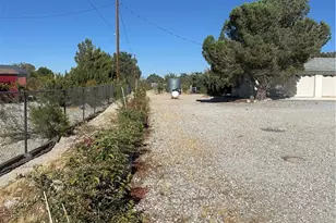9181 Visalia, Lucerne Valley, CA 92356 - Photo 5