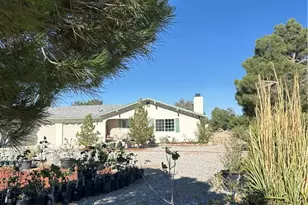 9181 Visalia, Lucerne Valley, CA 92356 - Photo 3