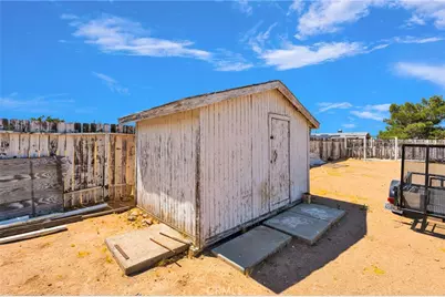 17908 Yucca, Hesperia, CA 92345 - Photo 21