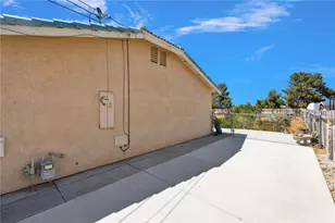 17908 Yucca, Hesperia, CA 92345 - Photo 23