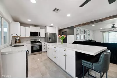 18054 Granada, Fontana, CA 92335 - Photo 31