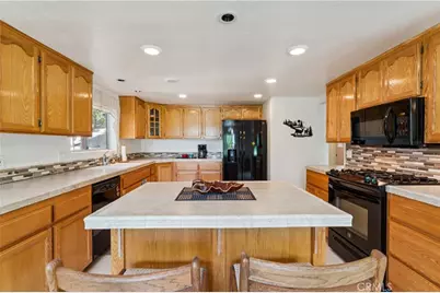28597 Saginaw Court, Lake Arrowhead, CA 92352 - Photo 9