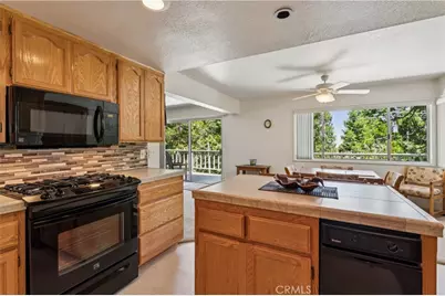 28597 Saginaw Court, Lake Arrowhead, CA 92352 - Photo 13