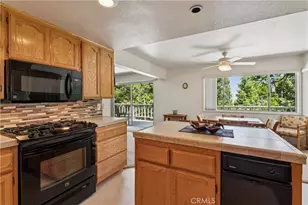 28597 Saginaw Ct, Lake Arrowhead, CA 92352 - Photo 13