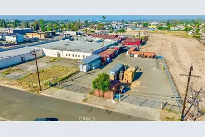 25578 E Base Line, San Bernardino, CA 92410 - Photo 19