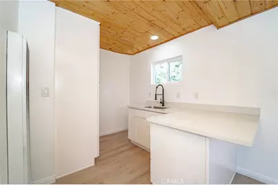 872 Hill, Big Bear Lake, CA 92315 - Photo 29