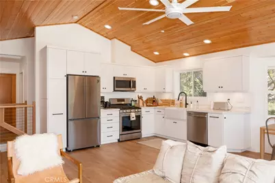 42742 Sonoma, Big Bear Lake, CA 92315 - Photo 15