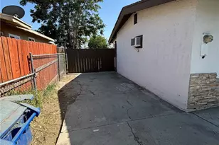 885 San Jacinto, San Bernardino, CA 92408 - Photo 3