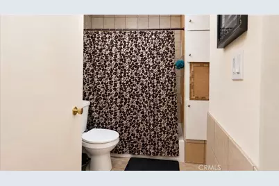 885 W Valley, Colton, CA 92324 - Photo 17