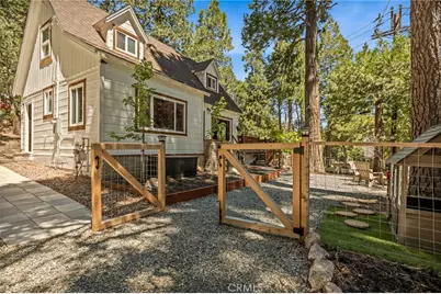 27689 Rim Of The World Drive, Lake Arrowhead, CA 92326 - Photo 13