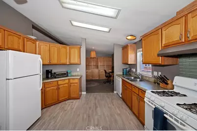 46037 South, Big Bear City, CA 92314 - Photo 15