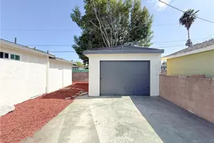 718 E 103rd Pl, Los Angeles, CA 90002 - Photo 31
