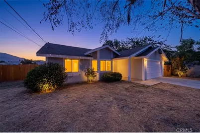 13707 4th, Yucaipa, CA 92399 - Photo 3