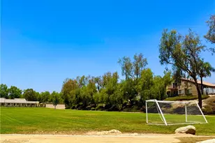 28958 Shadow Creek, Highland, CA 92346 - Photo 35