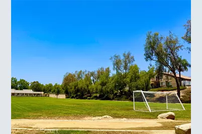 28958 Shadow Creek, Highland, CA 92346 - Photo 35