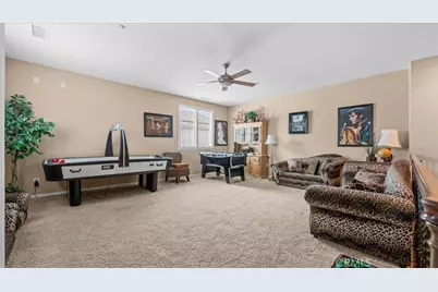 5422 Osprey Ct, Fontana, CA 92336 - Photo 9